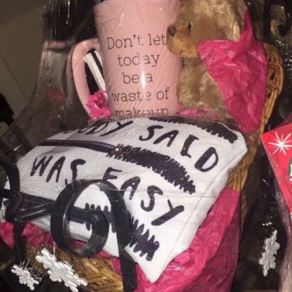 Custom Baskets - Picture 7 of 8